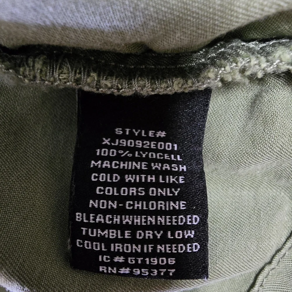 Sanctuary- Draped Utility Jacket with Waist Drawstring. Size Large. Army Green.